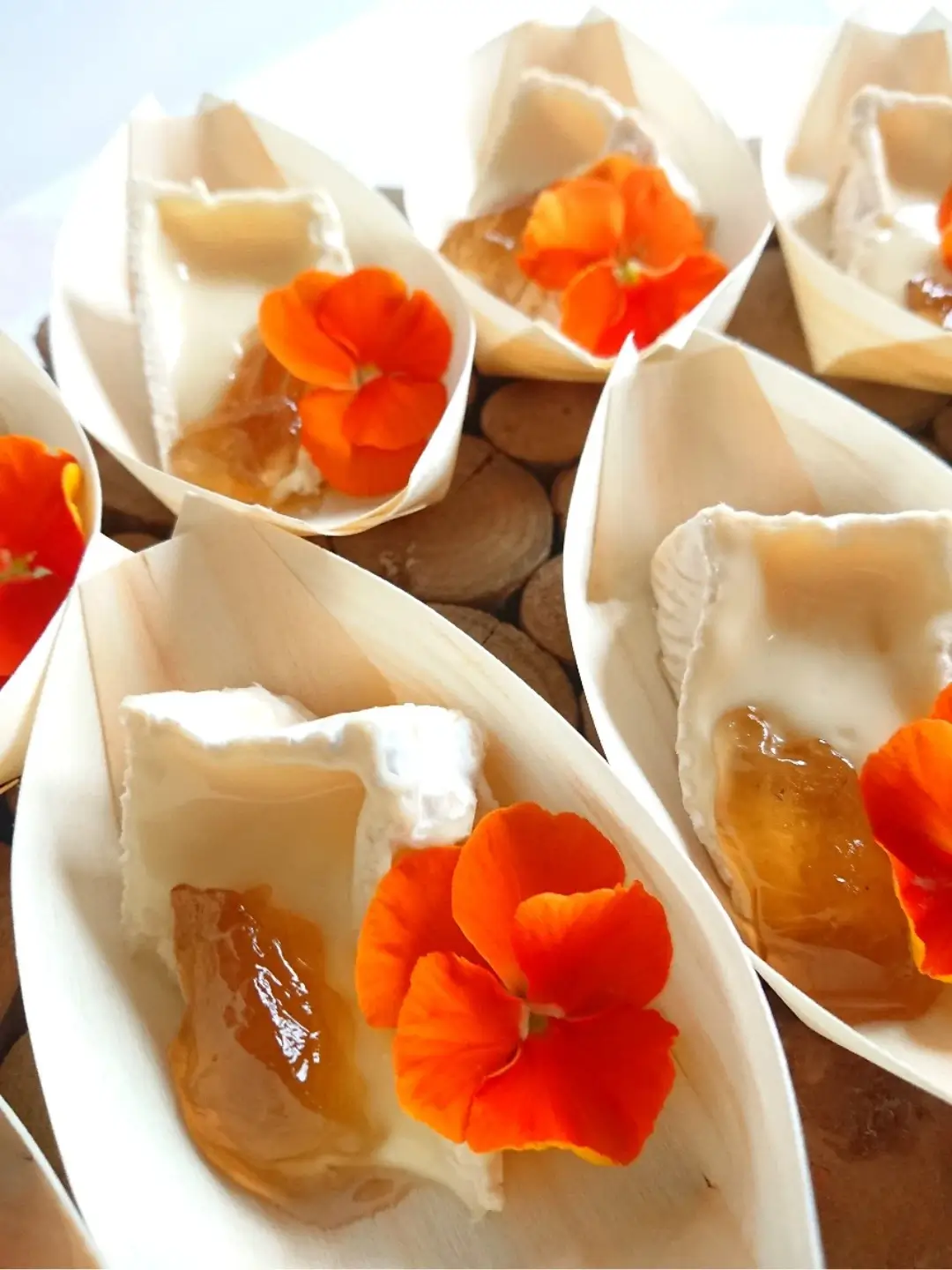 Atelier de dégustation florale associant fromages et fleurs comestibles, une expérience sensorielle unique, Cindy Gunther